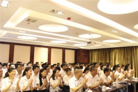 逆勢上揚，再創輝煌—新思路裝飾召開年中工作