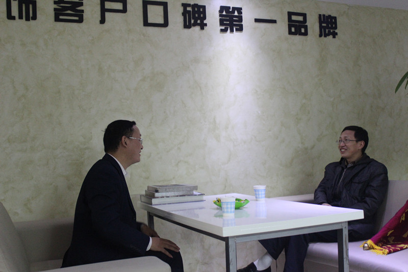 新思路裝飾品質人人誇  客戶送來感謝錦旗