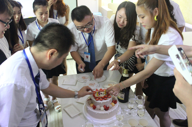  攜手同行，感謝有你——新思路裝飾11周年慶典